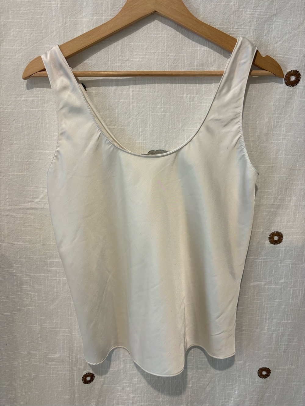 Abercrombie & Fitch White Satin Scoop Neck Tank